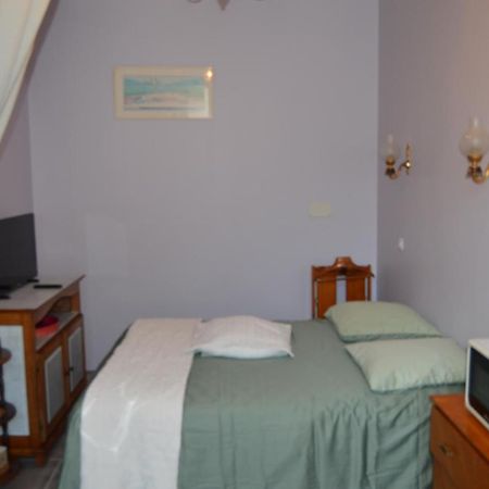 Chambre Charentaise Vars  外观 照片